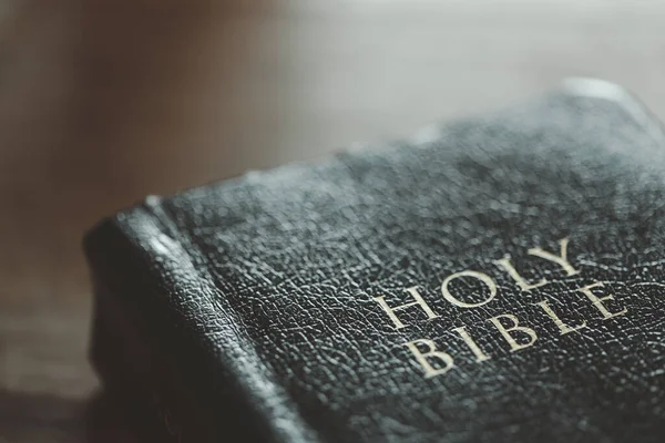 Libro Sagrada Biblia Para Educación Mesa Madera Con Fondo Cristiano —  Fotos de Stock