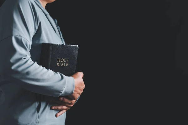 Una Santa Biblia Concepto Iglesia Para Mujer Rezar Para Que — Foto de Stock