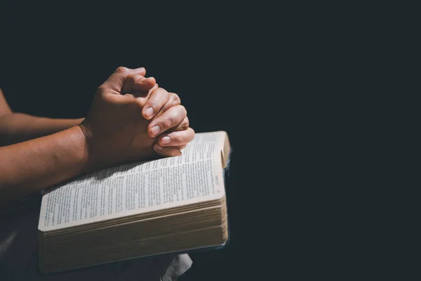 Християнська Життєва Криза Молитва Богу Жінка Молиться Щоб Бог Благословив — стокове фото