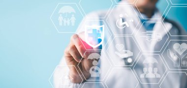 Hastane, sağlık sistemine gelişmiş teknolojiyi entegre ederek, her doktor için kapsamlı sağlık sigortası tarafından desteklenen tıbbi güvenliği ve etkili ilaç yönetimini sağlıyordu..
