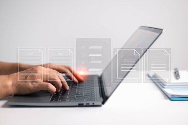 İş dünyasındaki belge yönetimi gelişmiş ofis teknolojisi kullanılarak siber uzayda bilgi ve dosya edinmeyi içerir. belge, yönetim, içerikler, bilgi, iş, dosya, siber alan.