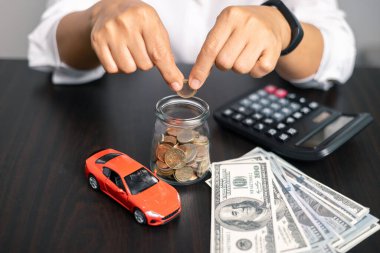 Finans bankası vergisi, muhasebe, bütçe, iş giderleri analizi için işadamı, araç tasarrufu, finansal hesaplama, muhasebe, hesap makinesini kapat, çizelge çizelgesi, ofis masası.