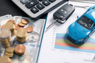 Finans bankası vergisi, muhasebe, bütçe, iş giderleri analizi için işadamı, araç tasarrufu, finansal hesaplama, muhasebe, hesap makinesini kapat, çizelge çizelgesi, ofis masası.