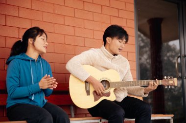 Hristiyanlık, Tanrı 'ya yaklaş kutsal İncil, kutsal el, katolik kilise dini, dua et, merhamet dile, İsa' ya dua et, Hristiyanlık, Hristiyanlık, Hristiyan papazlarına merhamet et, cömert fedakârlıklar yap, yeryüzü insanına dua et.