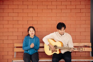 Hristiyanlık, Tanrı 'ya yaklaş kutsal İncil, kutsal el, katolik kilise dini, dua et, merhamet dile, İsa' ya dua et, Hristiyanlık, Hristiyanlık, Hristiyan papazlarına merhamet et, cömert fedakârlıklar yap, yeryüzü insanına dua et.