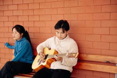 Hristiyanlık, Tanrı 'ya yaklaş kutsal İncil, kutsal el, katolik kilise dini, dua et, merhamet dile, İsa' ya dua et, Hristiyanlık, Hristiyanlık, Hristiyan papazlarına merhamet et, cömert fedakârlıklar yap, yeryüzü insanına dua et.