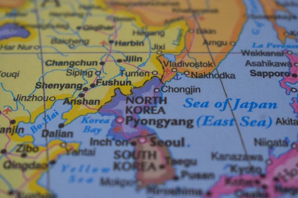 Kuzey Kore Politik Dünya Haritasında Ülkeyi Seyahat Etme Konsepti Çok — Stok fotoğraf