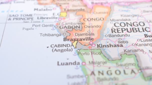 Concepto Viaje Push Pin Señalando Mapa Político Ubicación Brazzaville — Vídeo de stock