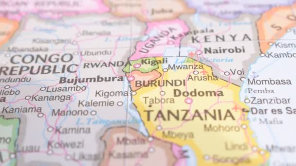 政治地图旅行概念中布隆迪的位置宏观近景视图 — 图库视频影像