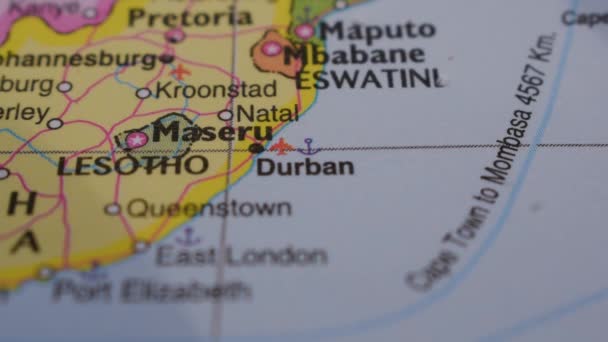 Conceito Viagem Push Pin Apontando Mapa Político Localização Durban — Vídeo de Stock