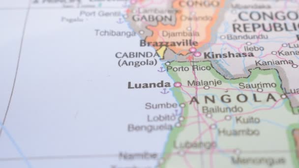 罗安达的位置 红色推杆政治地图 — 图库视频影像