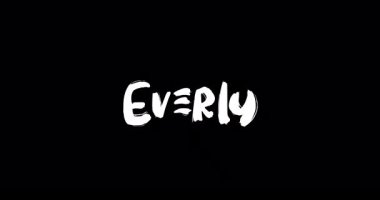 Grunge 'daki Everly Woman Name Siyah Arkaplan' daki Animasyon Cesur Metin Tipografisinin Geçiş Efektini Çözdü 