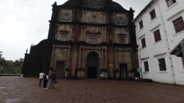 Büyük Tarihi İsa Kilisesi Düşük Açı Önden Görünüm