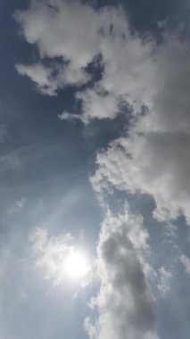 Doğa Ortamı Bulutlu Gök Gürültülü Bulutlu Kara Bulutlu Yağmurlu Gökyüzü Bulutları Sürekli Şekil Değiştiren Dikey Zaman Çizelgesi