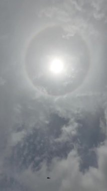 Pofuduk Koyu Bulutlu Gök Gürültüsü Dikey Görüntü Zamanı 