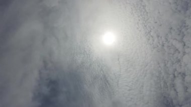 Kara Fırtına Bulutları İzleyici Zamanlamasında Hızlanıyor