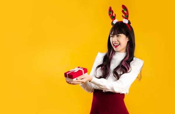 Jeune Femme Asiatique Costume Thème Noël Rouge Blanc Porter Bandeau — Photo