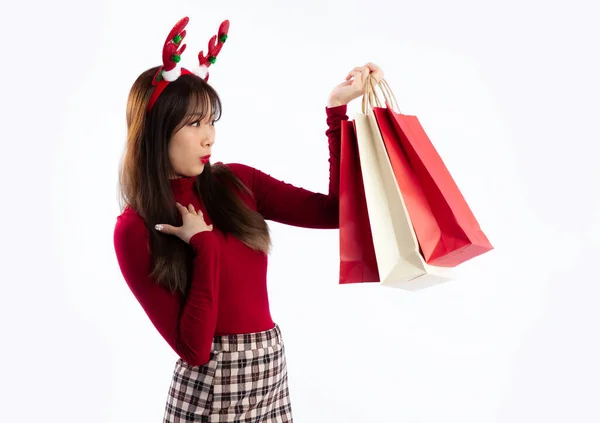 Femme Asiatique Rouge Manches Longues Shirt Portant Papier Shopping Retour — Photo