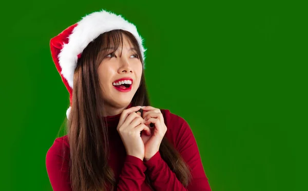 Jovem Mulher Asiática Camisola Vermelha Vestindo Chapéu Papai Noel Para — Fotografia de Stock