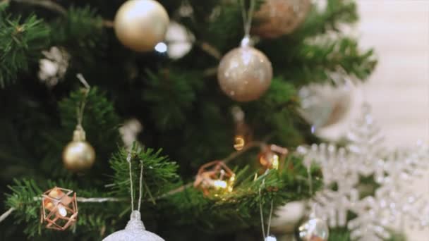 Buon Natale Concetto Panning Verticale Albero Natale Con Decorazione Video — Video Stock