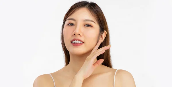 Ung Asiatisk Vacker Kvinna Med Ren Fräsch Hud Vit Bakgrund — Stockfoto