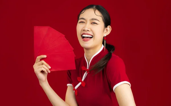 Happiness Asian Woman Red Traditional Chinese Dress Holding Red Envelopes — Photo