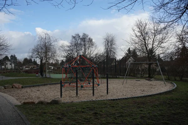 Deportes Infantiles Parque Infantil Ulmen Spielplatz Zona Recreo Berliners 12621 — Foto de Stock