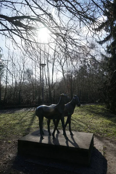 Estátua Com Par Cavalos Parque Wuhlheide 12459 Berlin Alemanha — Fotografia de Stock