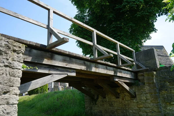 Древний Деревянный Мост Каменными Опорами Парке Рудольф Берлин Германия — стоковое фото