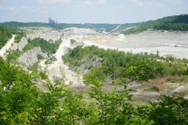 Heinitzsee Gölü 'nde kireçtaşı ocağı açın. Berlin yakınlarındaki Ruedersdorf, Almanya 