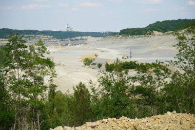 Heinitzsee Gölü 'nde kireçtaşı ocağı açın. Berlin yakınlarındaki Ruedersdorf, Almanya 