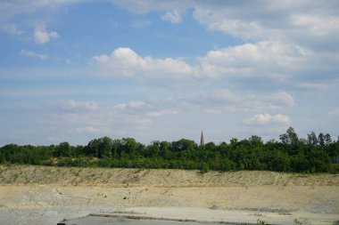 Heinitzsee Gölü 'nde kireçtaşı ocağı açın. Berlin yakınlarındaki Ruedersdorf, Almanya