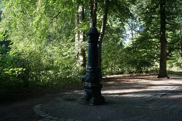 Una Vecchia Colonna Acqua Trova Nel Parco Volkspark Humboldthain Berlino — Foto Stock