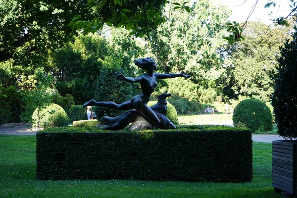 Brązowy Posąg Jagende Nymphe Walter Schott 1926 Park Narodowy Rosengarten — Zdjęcie stockowe