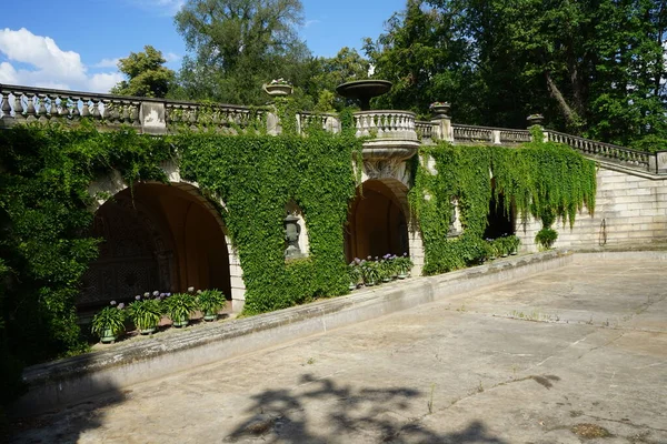 Fonte Está Localizada Parque Sanssouci Perto Palácio Orangery Parque Sanssouci — Fotografia de Stock