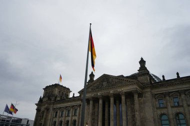 Reichstag, Almanya 'nın Berlin eyaletinde yer alan bir devlet binasıdır ve Alman Bundestag' ın merkezidir. Berlin, Almanya.