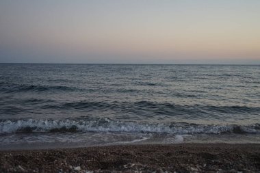 Lardos 'taki Rodos adasının Akdeniz kıyılarının güzel manzarası. Rodos, Yunanistan 'ın Dodecanese adalarının en büyüğüdür. Lardos, Rodos Adası, Yunanistan               