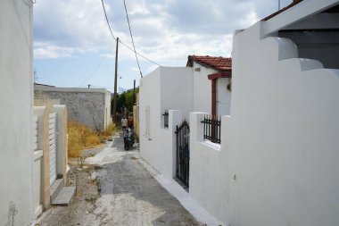 Antik Lardos Köyü 'nde mimarlık ve orijinal yaşam biçimi. Lardos, Yunanistan 'ın Güney Ege bölgesinin Rodos adasının doğu kesiminde bir Yunan köyüdür.