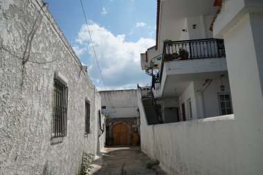Antik Lardos Köyü 'nde mimarlık ve orijinal yaşam biçimi. Lardos, Yunanistan 'ın Güney Ege bölgesinin Rodos adasının doğu kesiminde bir Yunan köyüdür.