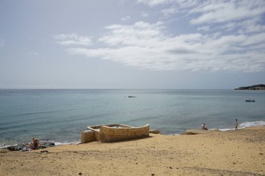 Ekim ayında Costa Calma 'daki plaj manzarası. Costa Calma İspanya 'nın Fuerteventura adasında bulunan bir tatil beldesidir.. 