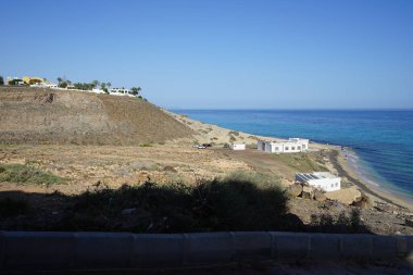 Ekim ayında Atlantik Okyanusu kıyısındaki Playa de Esquinzo 'nun Esquinzo Plajı manzarası. Esquinzo, Fuerteventura, Las Palmas, Kanarya Adaları, İspanya. 