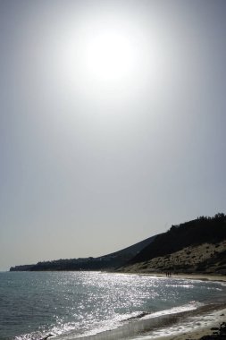 Güneş ekim ayında Atlantik kıyısında parlıyor. Esquinzo, Fuerteventura, Las Palmas, Kanarya Adaları, İspanya. 