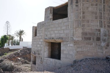 Esquinzo, Fuerteventura, İspanya - 27 Ekim 2022: İkinci Sugarhouse Oceania Fuerteventura, Atlantik Okyanusu kıyısında birincisinin yanında yapım aşamasında. Las Palmas, Kanarya Adaları. 