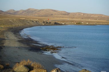 Matas de Matas Blancas 'ın Ekim ayında Matas Körfezi' ndeki Atlantik Okyanusu kıyısındaki manzarası. Costa Calma, Fuerteventura, Las Palmas, Kanarya Adaları, İspanya.