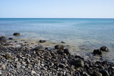 Matas de Matas Blancas plajında Matas Körfezi 'ndeki Atlantik Okyanusu kıyısında sonbaharda manzara. Costa Calma, Fuerteventura, Las Palmas, Kanarya Adaları, İspanya. 