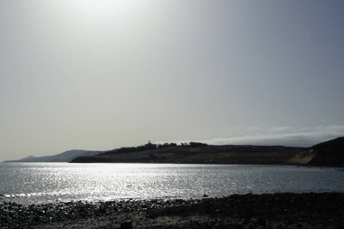 Matas de Matas Blancas plajında Matas Körfezi 'ndeki Atlantik Okyanusu kıyısında sonbaharda manzara. Costa Calma, Fuerteventura, Las Palmas, Kanarya Adaları, İspanya. 