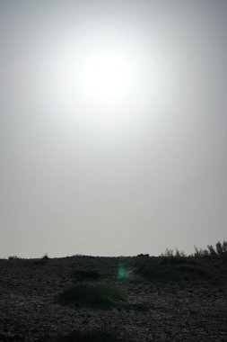 Kasım ayında Matas Körfezi 'ndeki Atlantik Okyanusu kıyısındaki Playas de Matas Blancas plajında güneş parlar. Costa Calma, Fuerteventura, Las Palmas, Kanarya Adaları, İspanya.