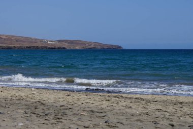 Matas de Matas Blancas plajından Matas Bay 'deki Atlantik Okyanusu manzarası. Costa Calma, Fuerteventura, Las Palmas, Kanarya Adaları, İspanya.