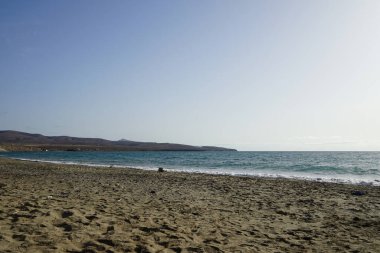Matas de Matas Blancas plajından Matas Bay 'deki Atlantik Okyanusu manzarası. Costa Calma, Fuerteventura, Las Palmas, Kanarya Adaları, İspanya. 