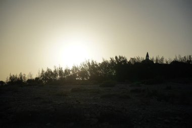 Ekim 'de Matas Blancas sahilinden Atlantik Okyanusu kıyısına kadar gün batımı manzarası. Costa Calma, Fuerteventura, Las Palmas, Kanarya Adaları, İspanya. 